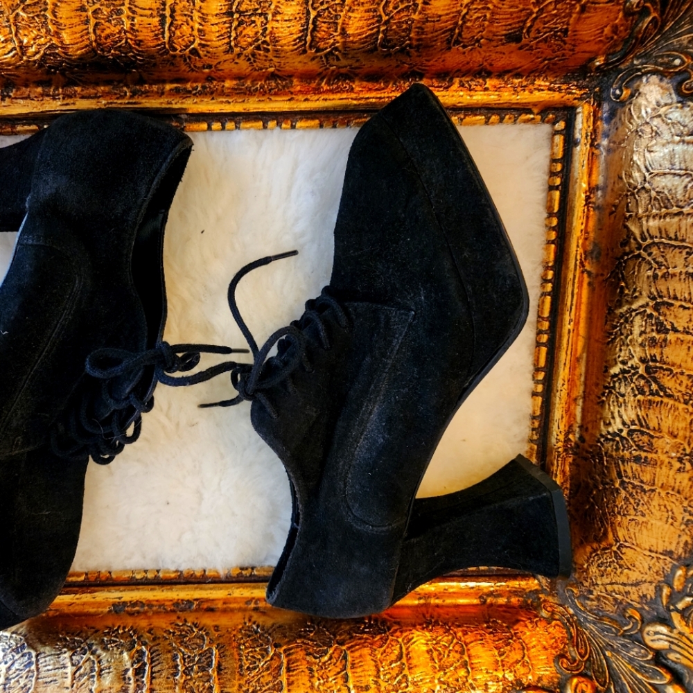 Black Suede Platform Lace up Platform Size 6 1/2 (P2)